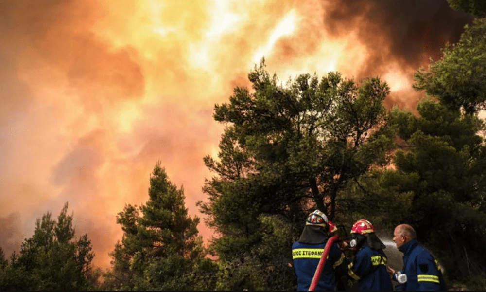 Πυροσβεστική: Υπό μερικό έλεγχο η φωτιά στη Βόρεια Κυνουρία-Μαίνεται το μέτωπο στην Καλλιθέα Αχαΐας (upd)